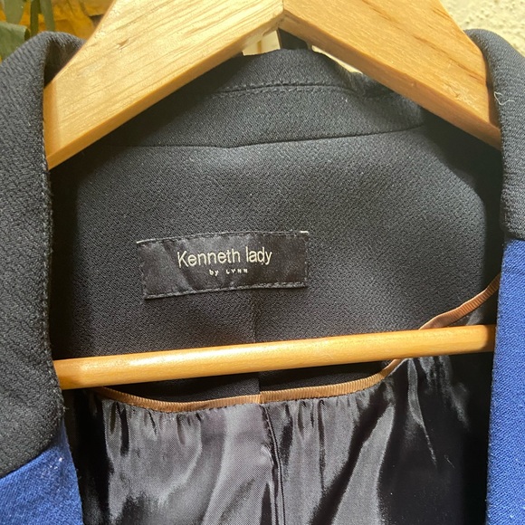 Kenneth Lady by Lynn Blazer. Size - M - Picture 10 of 12